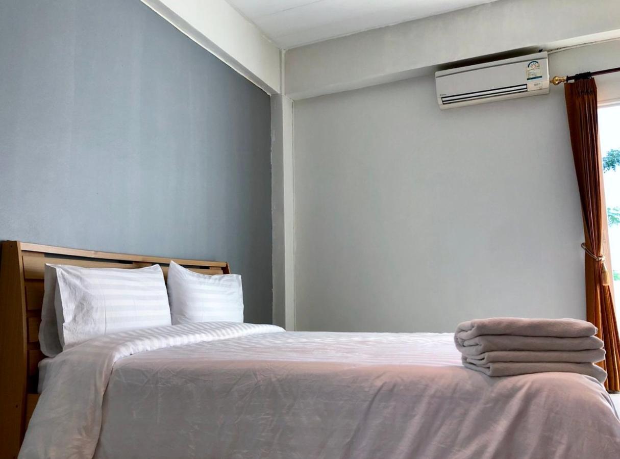 Uh Hostel Bangsaen Dış mekan fotoğraf