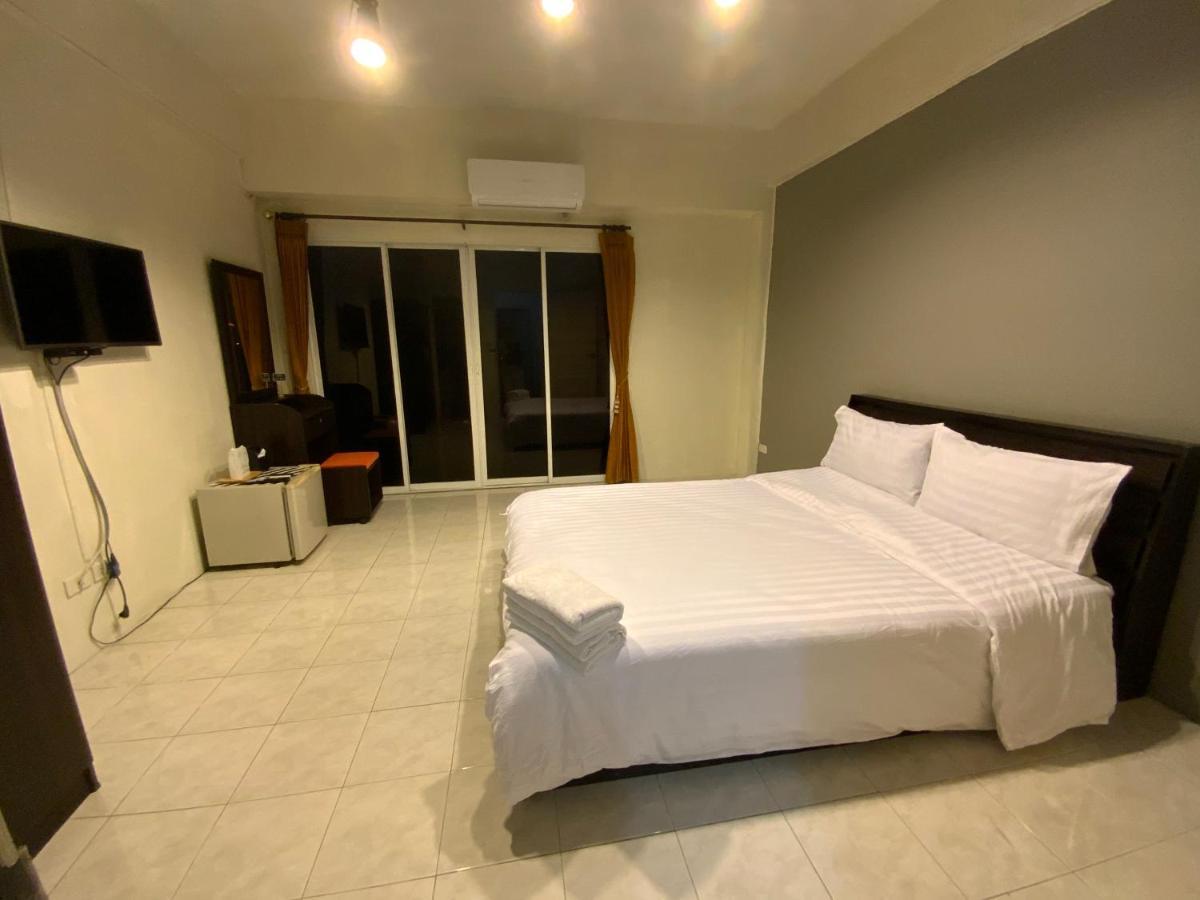 Uh Hostel Bangsaen Dış mekan fotoğraf